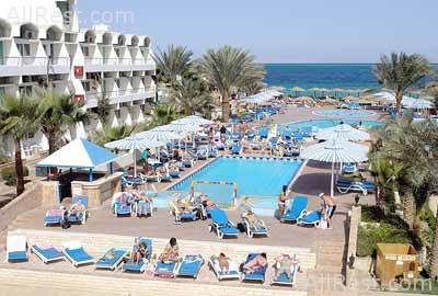 Triton Empire Beach Resort 20